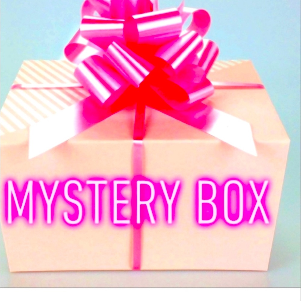 Mystery Box!! 5 items. Sizes 10-14. mostly Tops/dresses casual/bus casual